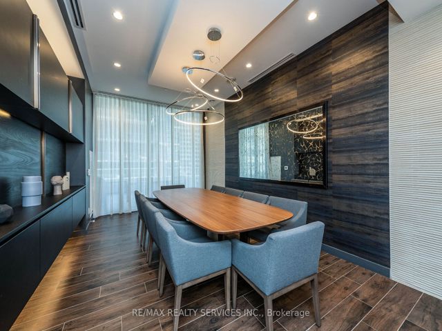 608 - 70 Annie Craig Dr