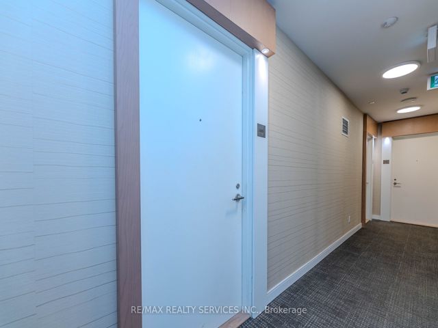 608 - 70 Annie Craig Dr
