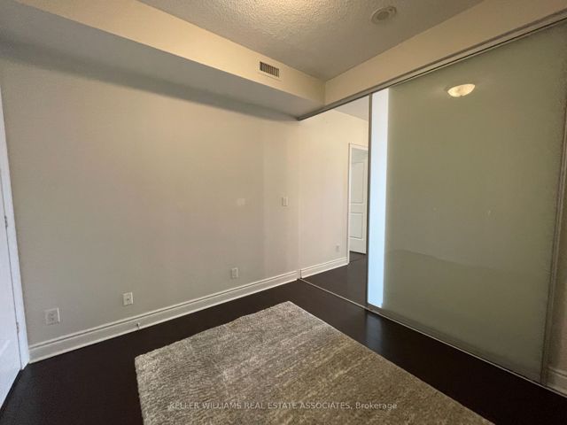 1109 - 16 Brookers Lane