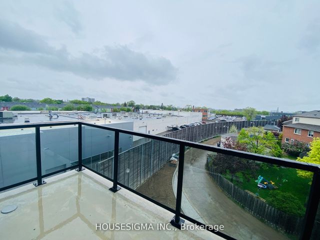 429 - 2300 St Clair Ave W