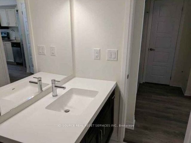 10 - 187 William Duncan Rd