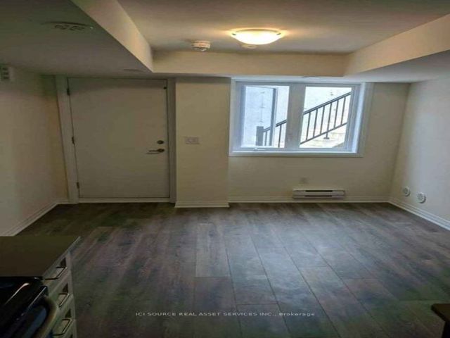 10 - 187 William Duncan Rd