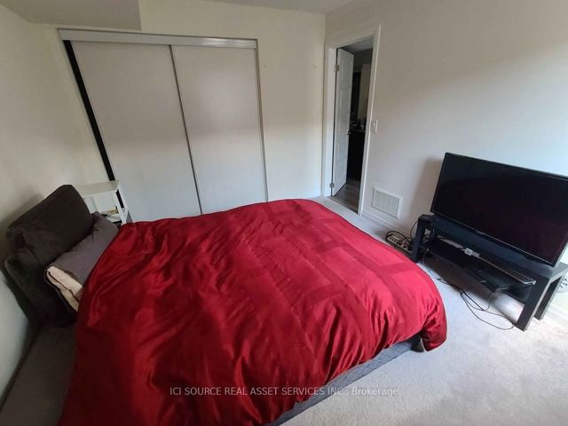 10 - 187 William Duncan Rd