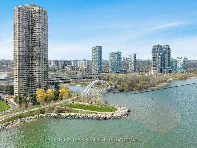 806 - 88 Palace Pier Crt