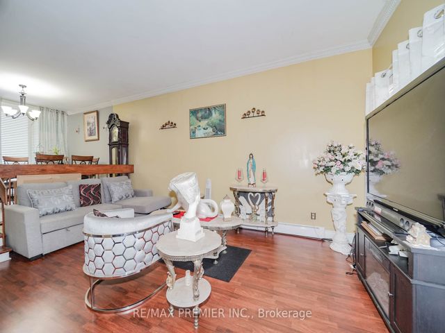 89 - 2901 Jane St E
