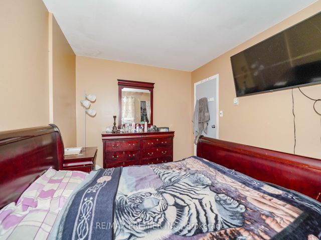 89 - 2901 Jane St E