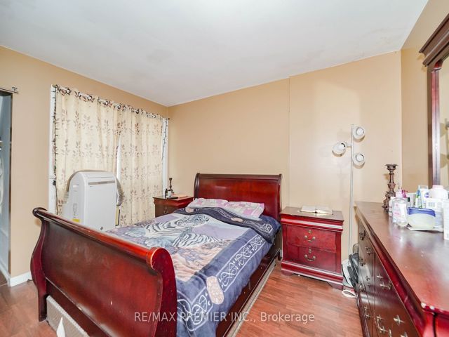 89 - 2901 Jane St E