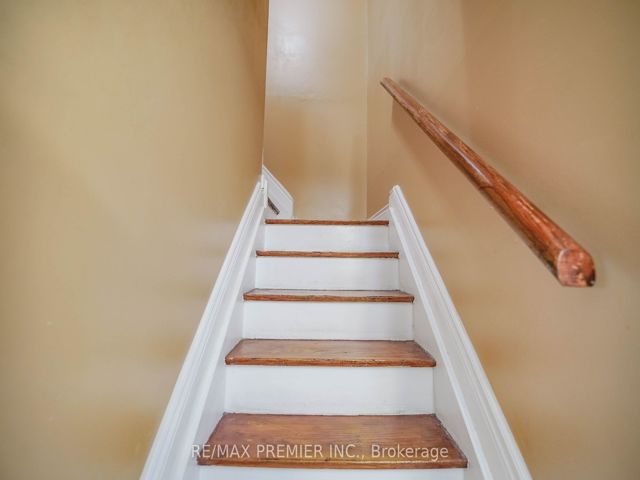 89 - 2901 Jane St E