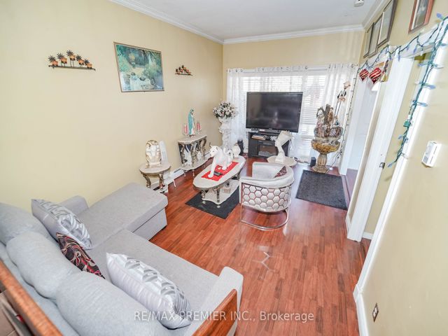 89 - 2901 Jane St E