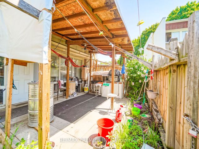 89 - 2901 Jane St E