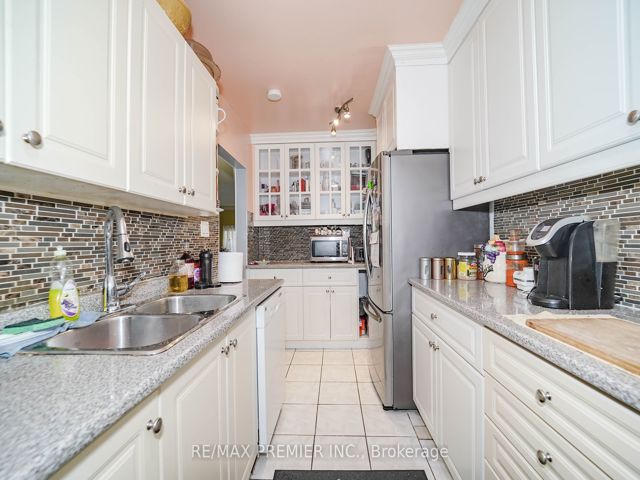 89 - 2901 Jane St E