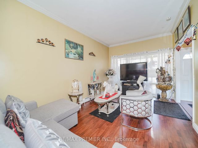 89 - 2901 Jane St E
