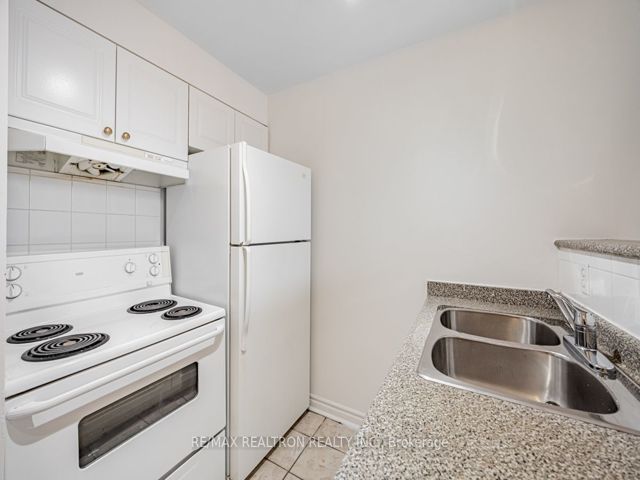 227 - 1401 Dupont St