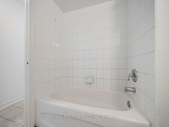 227 - 1401 Dupont St