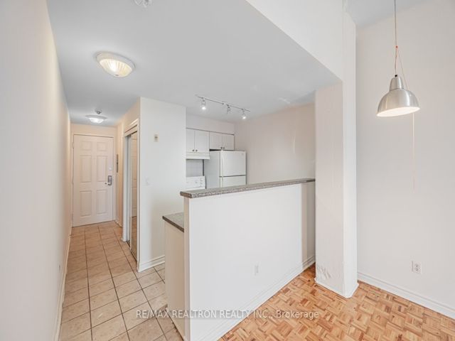 227 - 1401 Dupont St
