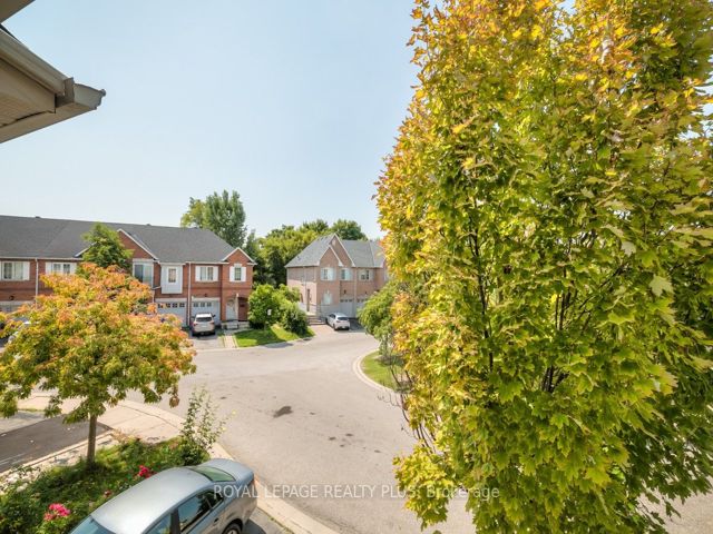 57 - 45 Bella Vista Way