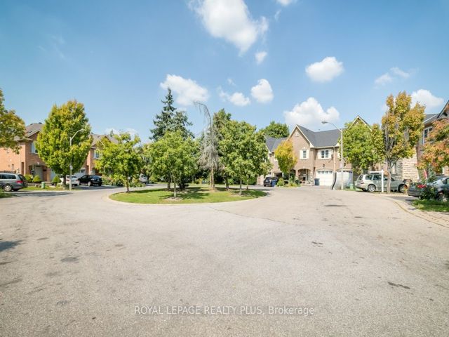 57 - 45 Bella Vista Way