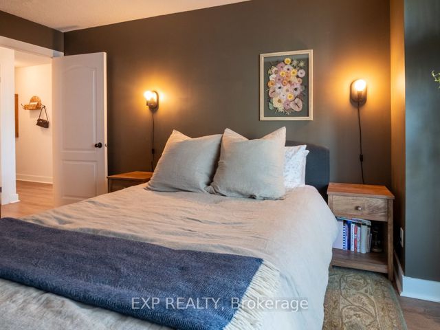 501 - 2111 Lakeshore Blvd W