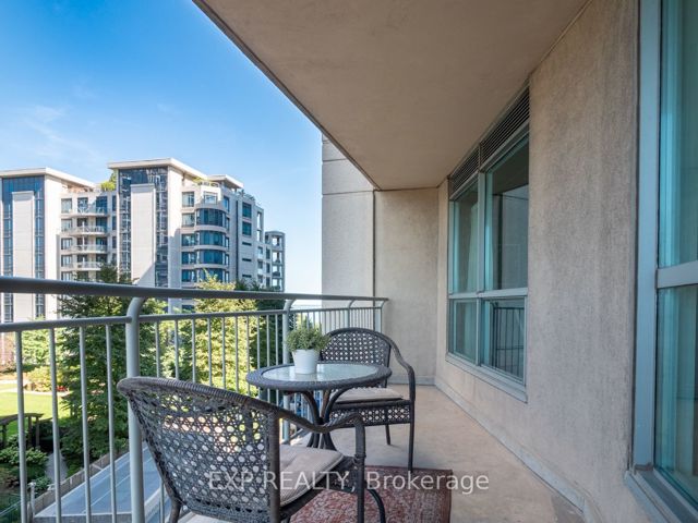 501 - 2111 Lakeshore Blvd W