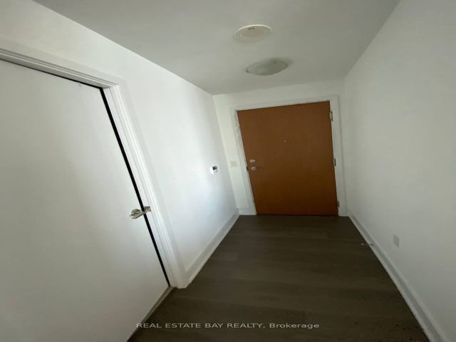 2816 - 30 Shore Breeze Dr