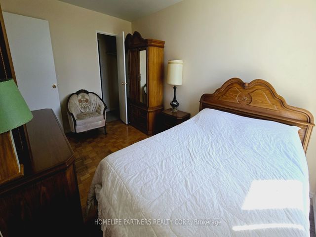 315 - 2825 Islington Ave
