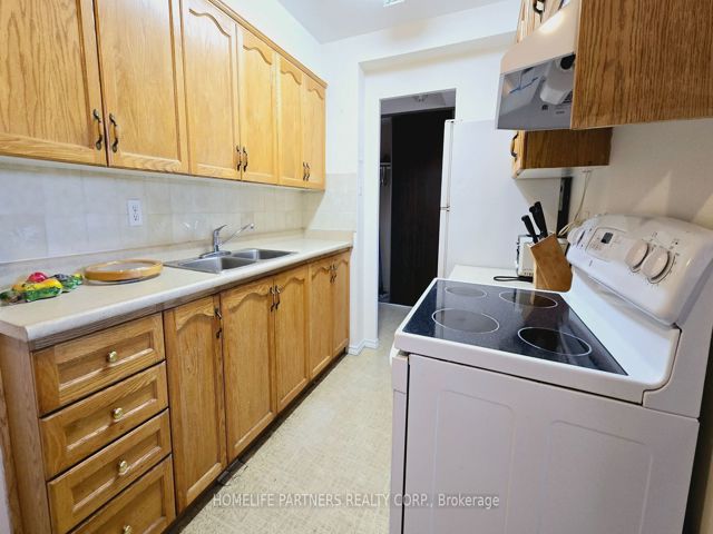 315 - 2825 Islington Ave