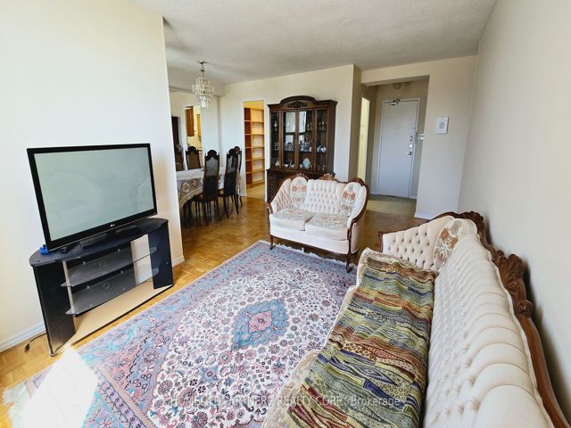 315 - 2825 Islington Ave