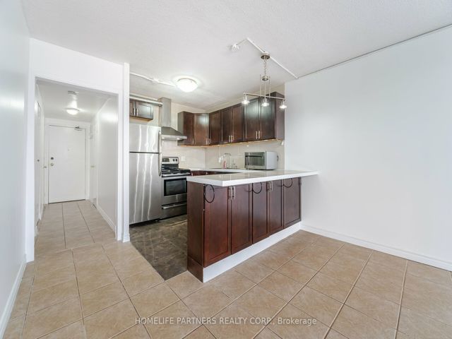 303 - 40 Panorama Crt