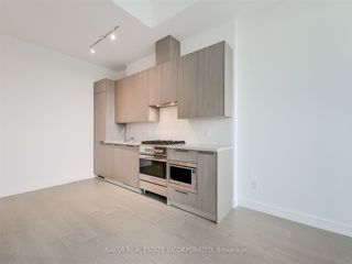 806 - 160 Kingsway Cres