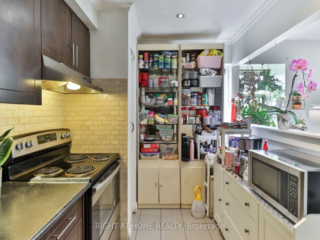 244 - 260 John Garland Blvd