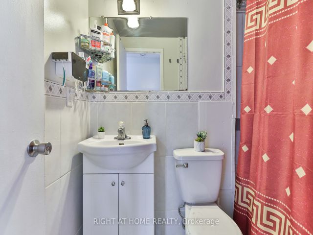 244 - 260 John Garland Blvd