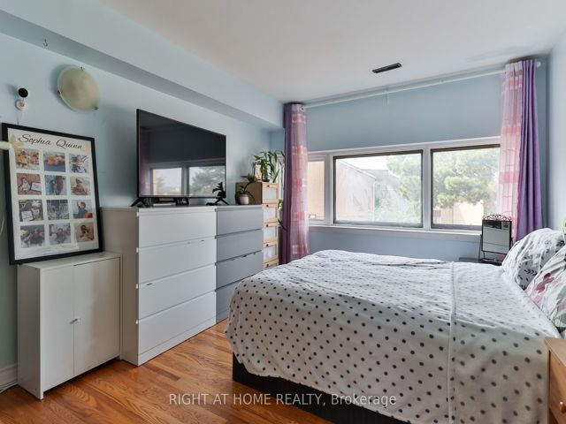 244 - 260 John Garland Blvd