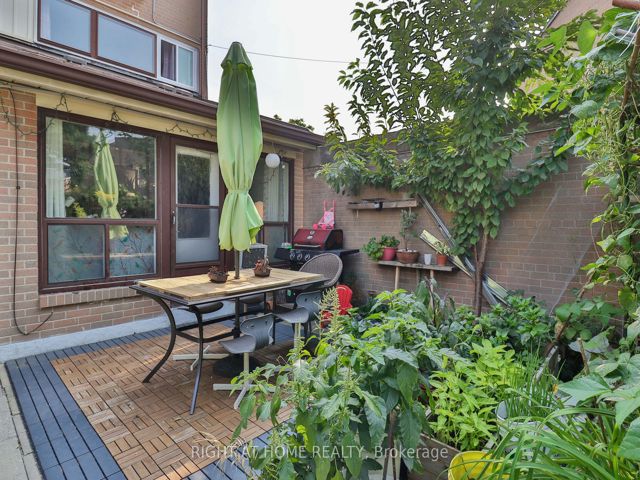 244 - 260 John Garland Blvd