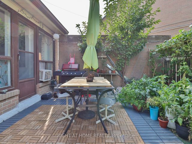 244 - 260 John Garland Blvd