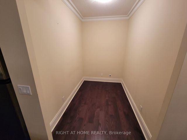 4304 - 2230 Lake Shore Blvd W
