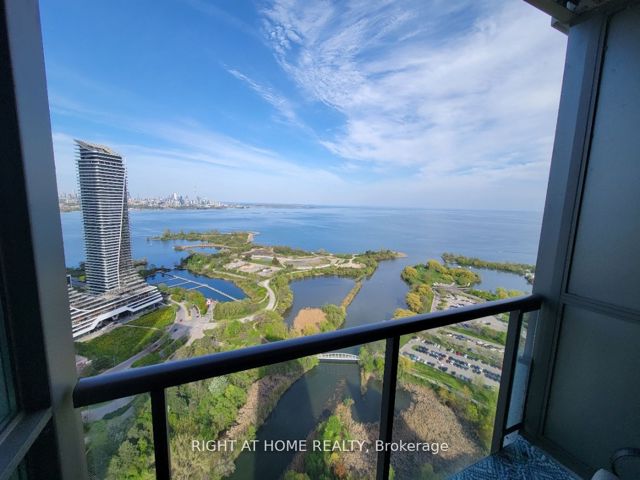 4304 - 2230 Lake Shore Blvd W