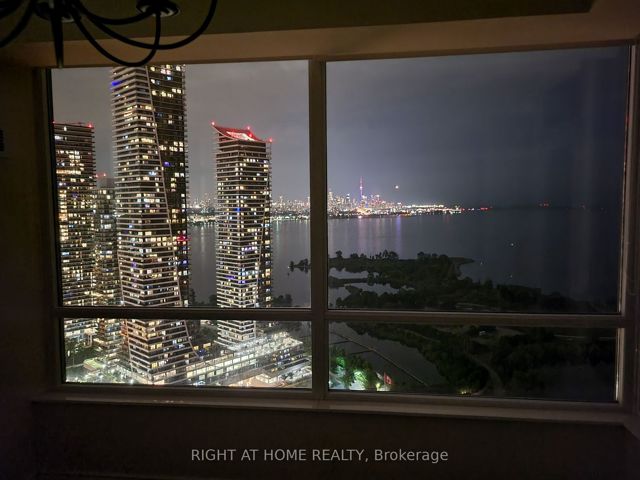 4304 - 2230 Lake Shore Blvd W