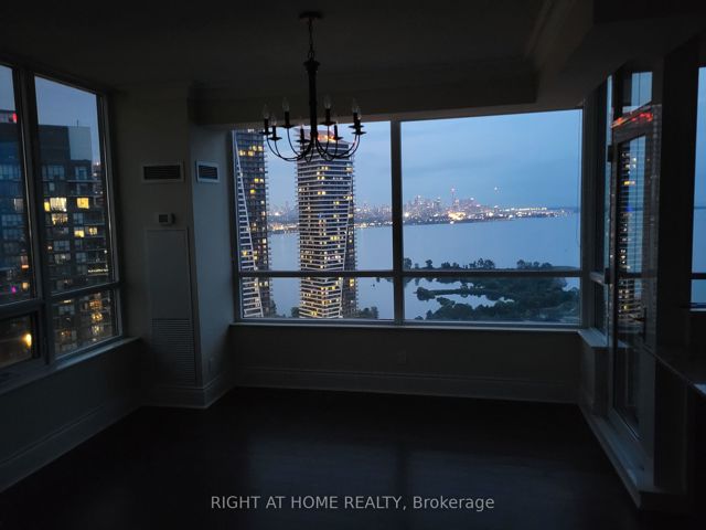 4304 - 2230 Lake Shore Blvd W