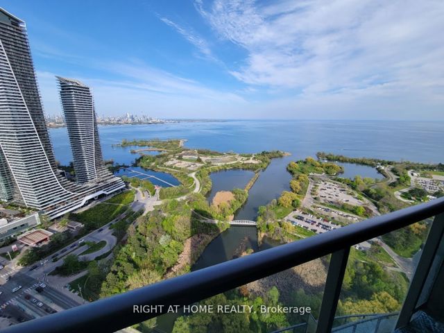 4304 - 2230 Lake Shore Blvd W