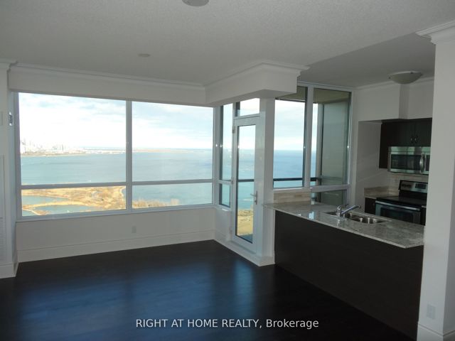 4304 - 2230 Lake Shore Blvd W