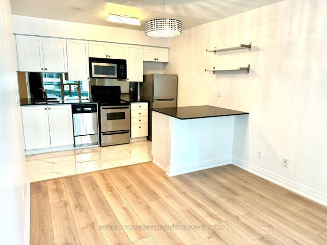 213 - 2121 Lake Shore Blvd W