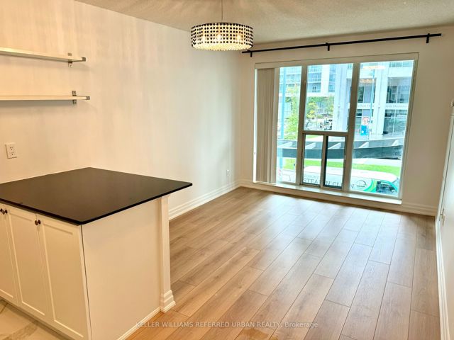 213 - 2121 Lake Shore Blvd W