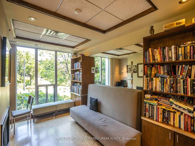 213 - 2121 Lake Shore Blvd W
