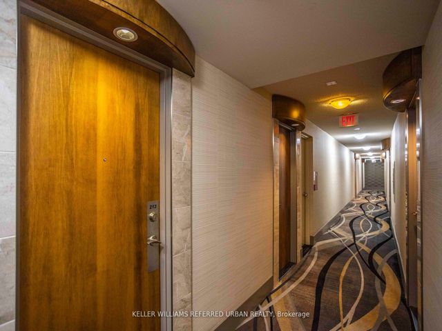 213 - 2121 Lake Shore Blvd W
