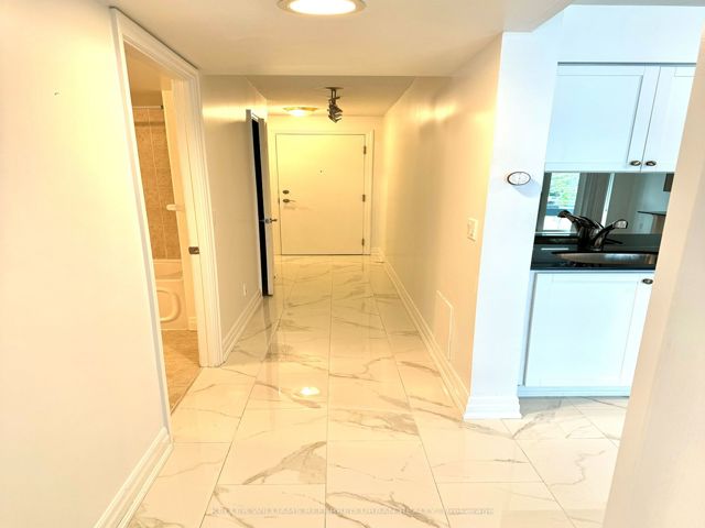 213 - 2121 Lake Shore Blvd W