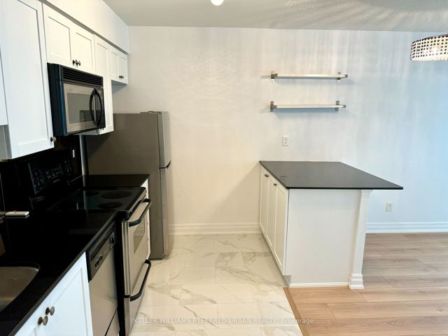 213 - 2121 Lake Shore Blvd W