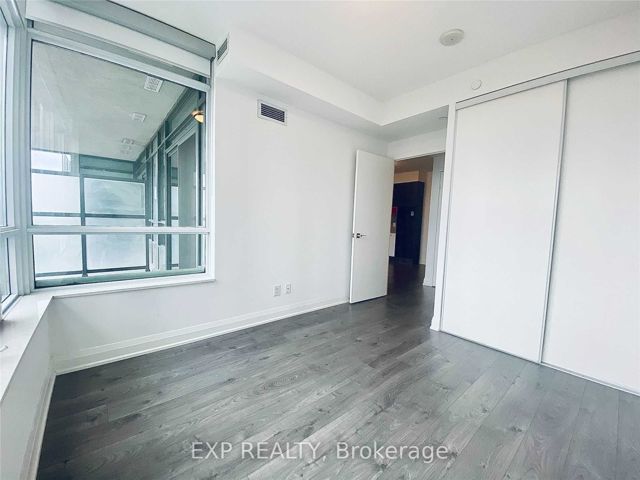 1601 - 36 Park Lawn Rd W
