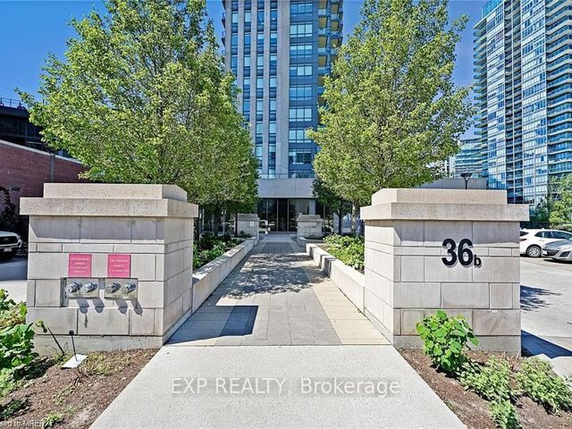 1601 - 36 Park Lawn Rd W