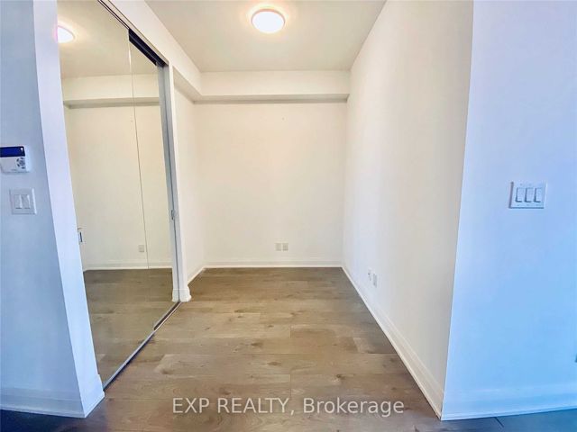 1601 - 36 Park Lawn Rd W