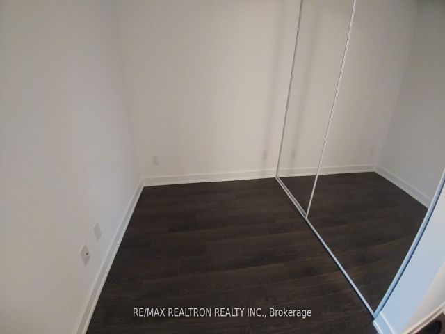 307 - 160 Flemington Rd
